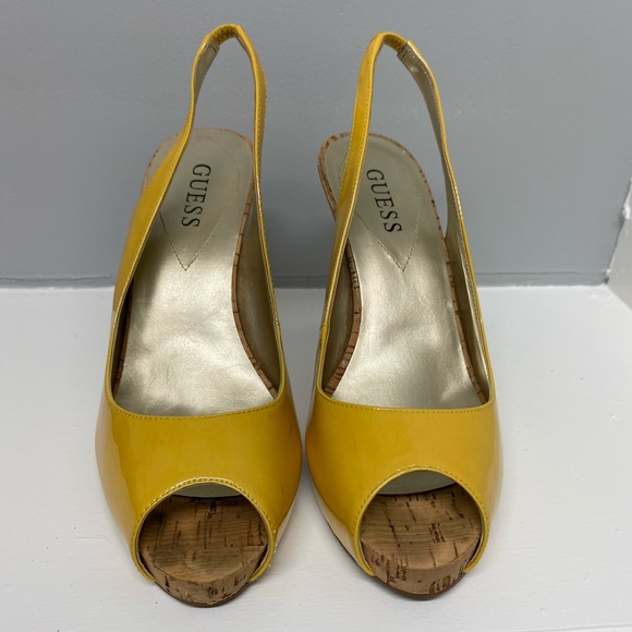 Yellow sandals - Picture 1 of 5
